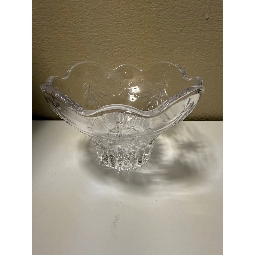 Vintage Clear Pressed Glass Footed Bowl Pine Tree Starburst Scalloped Rim 4.5in